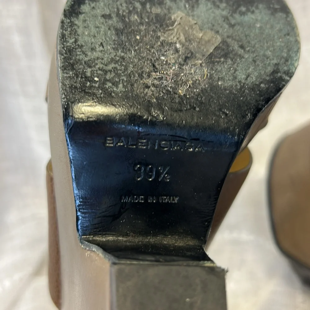 Balenciaga Elegant Brown Wedge Sandals w/box - Picture 9 of 15